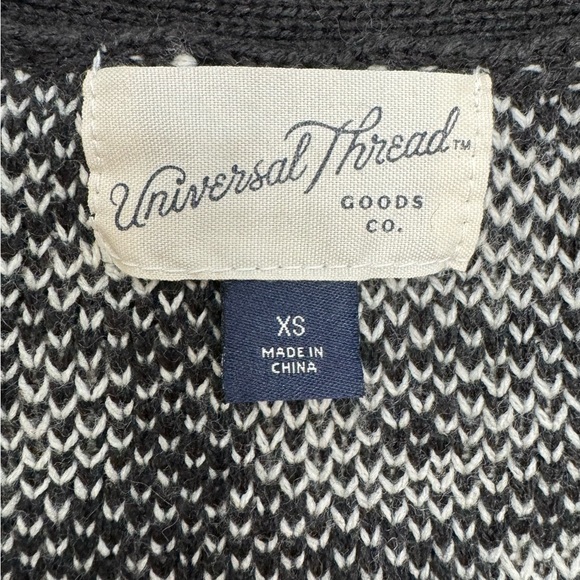 🐆 Soft Leopard Print Cardigan - Universal Thread™ - Picture 9 of 9